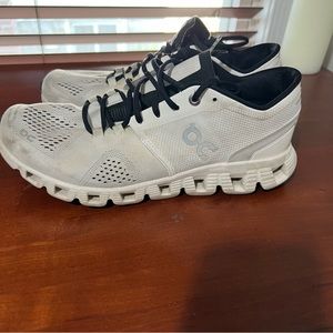 Women’s ON Cloud X running shoes
